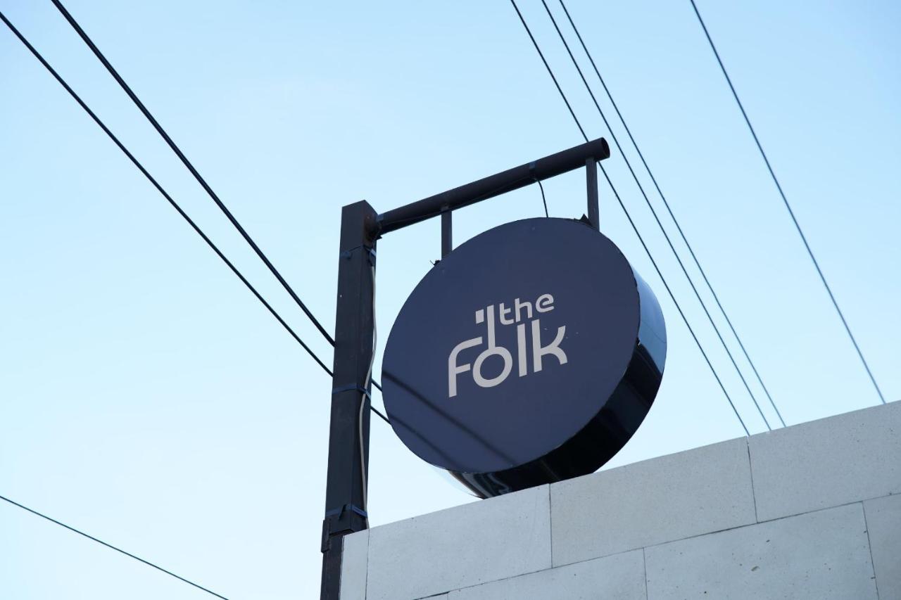 The Folk Hotel Kejayan Buitenkant foto